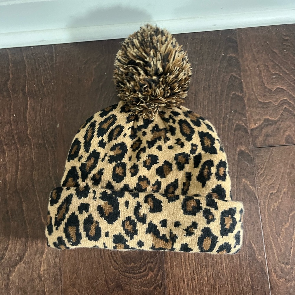 Cheetah print Hat with LV logo